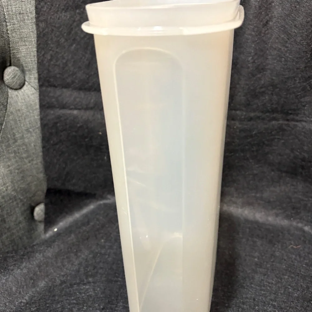 Tupperware this container